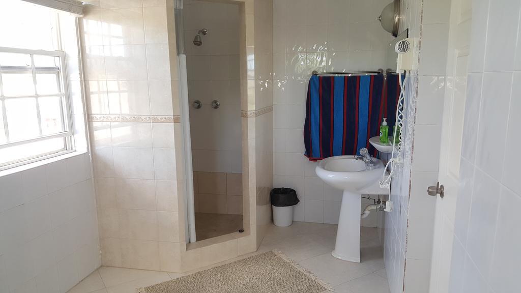 Worthing Beach Apartments Bridgetown Luaran gambar