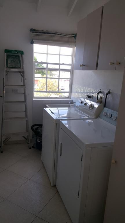Worthing Beach Apartments Bridgetown Luaran gambar