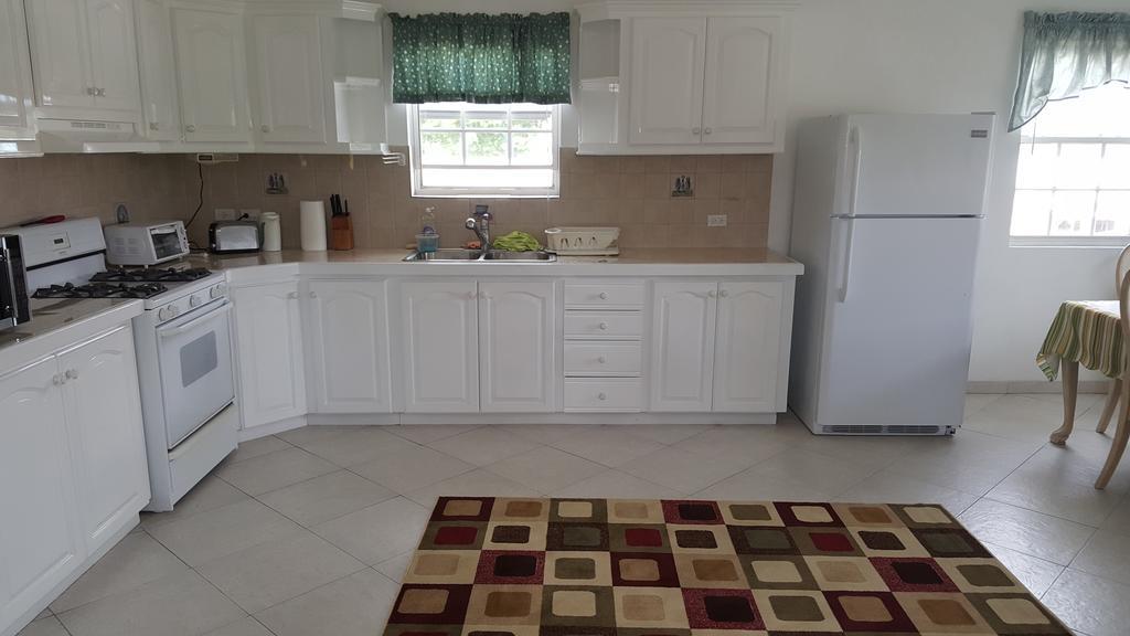 Worthing Beach Apartments Bridgetown Luaran gambar